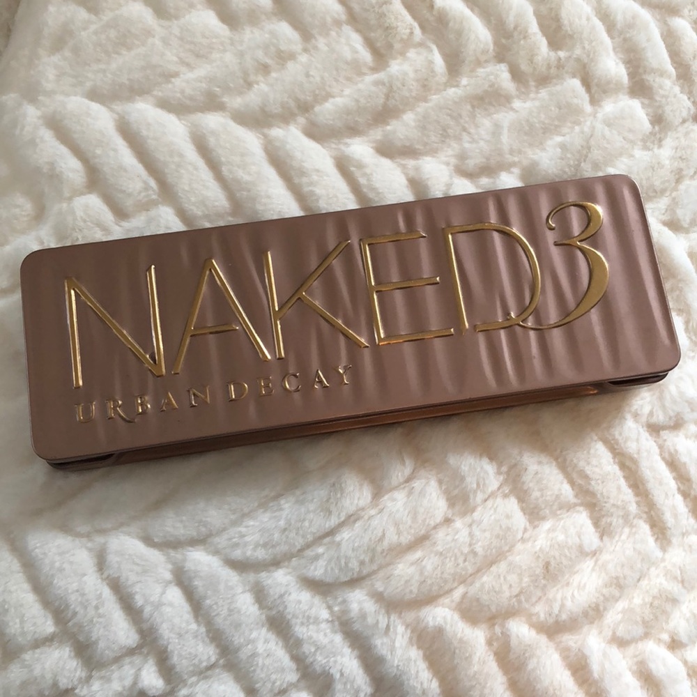 Authentic Naked 3 pallet
